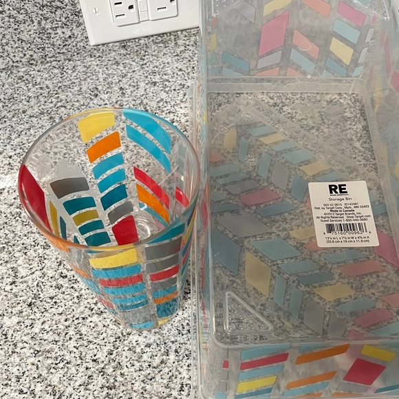 RE “Room Essentials” by Target Bin with Fitted Top and Tumbler / Plastic Glass - Picture 10 of 13